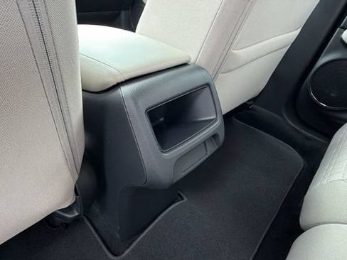 New 2027 Honda HR-V LX image 17