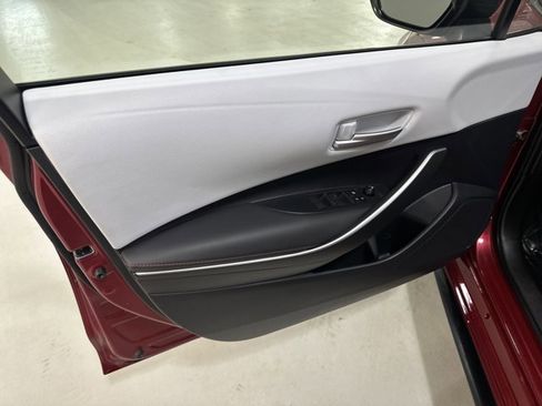 Used 2023 Toyota Corolla SE image 17
