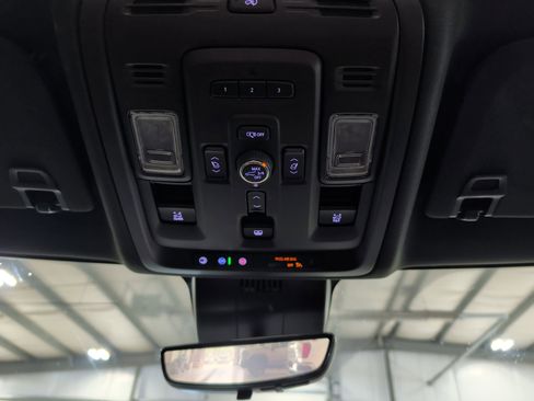 Used 2023 GMC Yukon Denali Ultimate AWD/4WD image 15