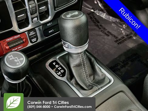 Used 2025 Jeep Wrangler Unlimited Rubicon AWD/4WD image 10
