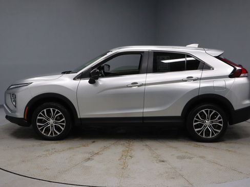 Used 2023 Mitsubishi Eclipse Cross LE image 9