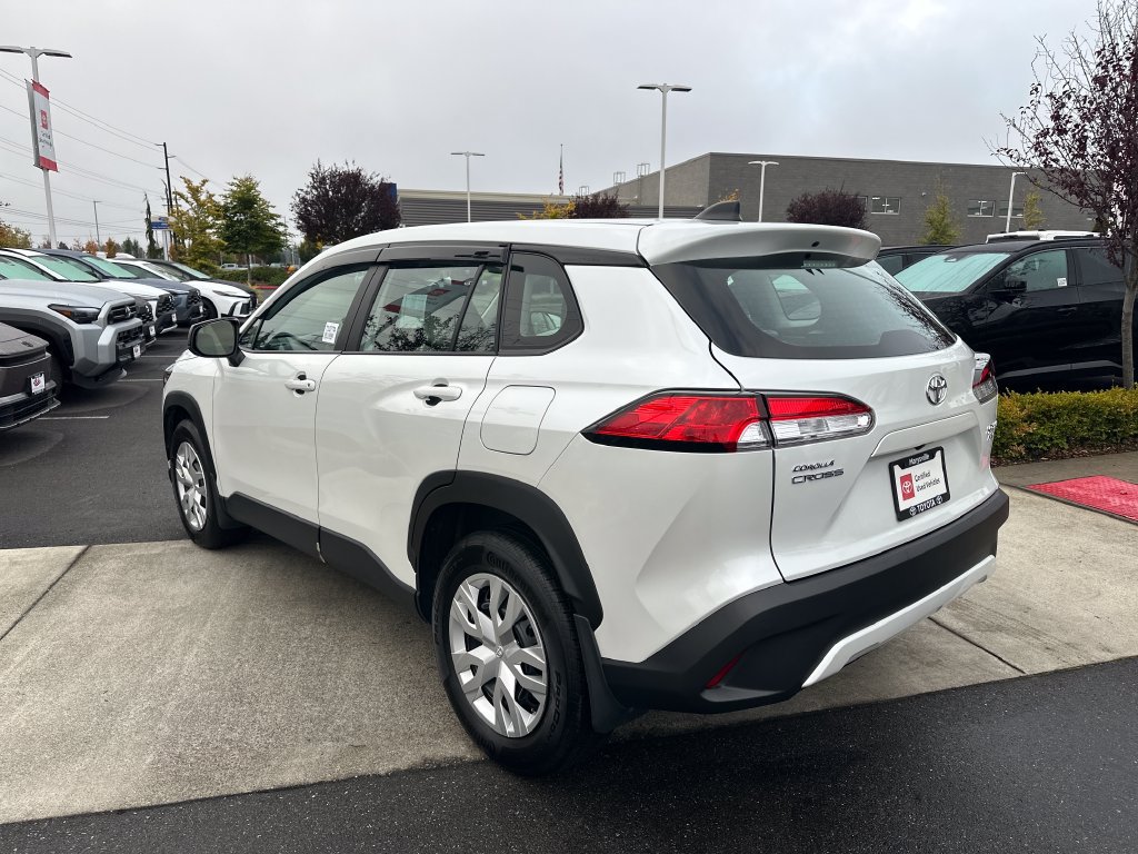 Certified 2024 Toyota Corolla Cross L AWD/4WD image 3