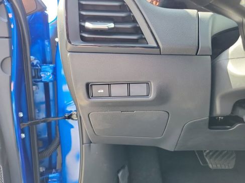 New 2026 Nissan Sentra SR w/ Floor Mat Package FWD image 10