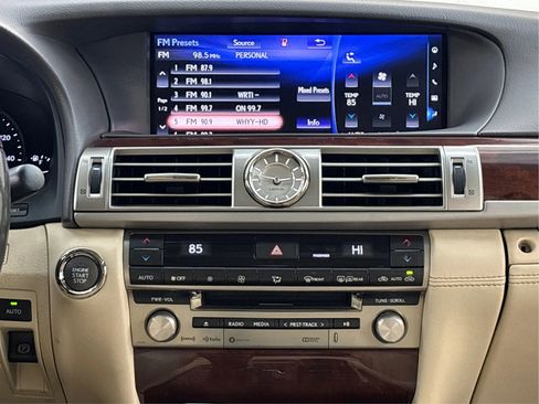 Used 2017 Lexus LS 460 F Sport image 19