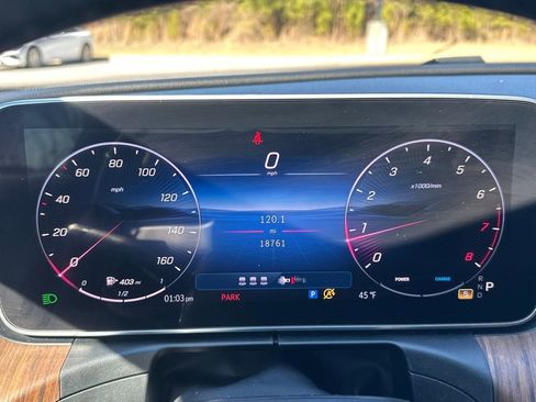 Certified 2025 Mercedes-Benz C 300 4MATIC Sedan image 23