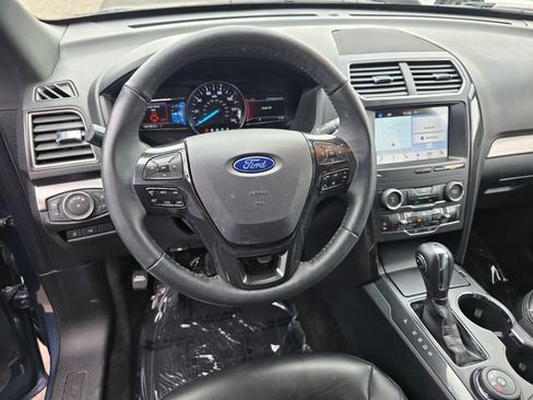 Certified 2019 Ford Explorer XLT w/ Equipment Group 202A AWD/4WD image 19