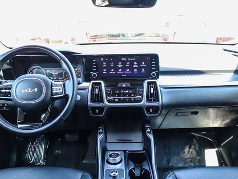 Certified 2023 Kia Sorento EX FWD image 14