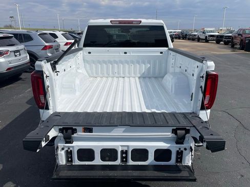 Used 2025 GMC Sierra 1500 SLT image 33