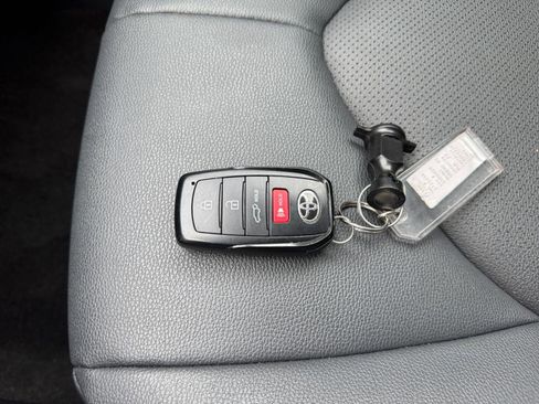 Used 2025 Toyota Grand Highlander LE image 20