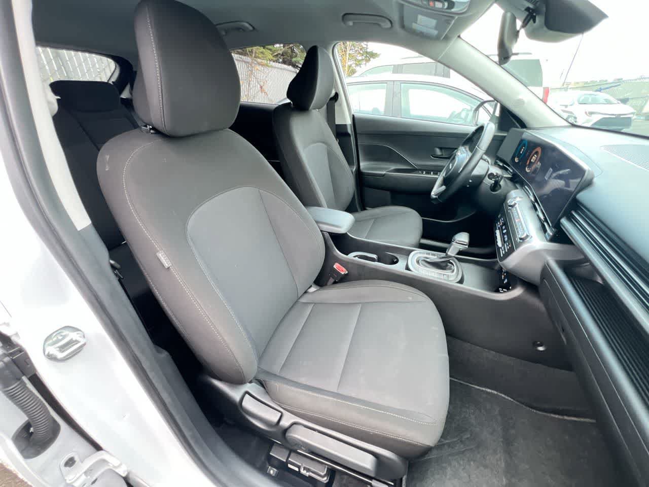 Used 2025 Hyundai Kona SEL AWD/4WD image 28
