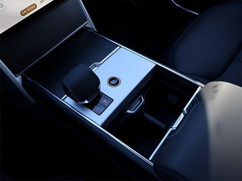 New 2026 Land Rover Range Rover SE image 26