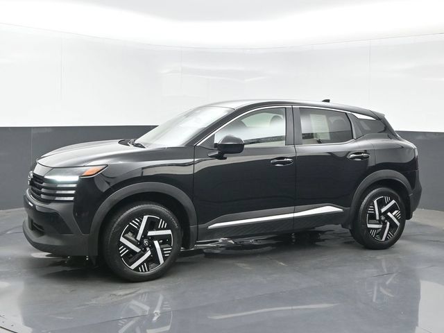 Used 2025 Nissan Kicks SV w/ Charging Package FWD image 2