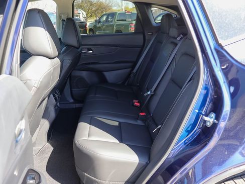 New 2026 Nissan Murano SV image 8