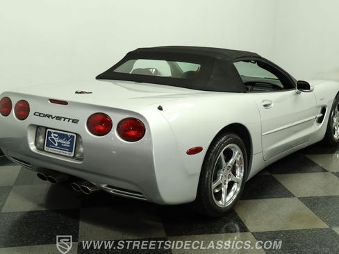 Used 2001 Chevrolet Corvette Grand Sport w/ Preferred Equipment Group2 RWD image 11