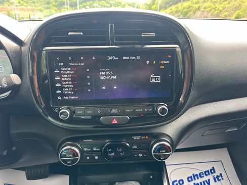 Used 2024 Kia Soul S FWD image 14