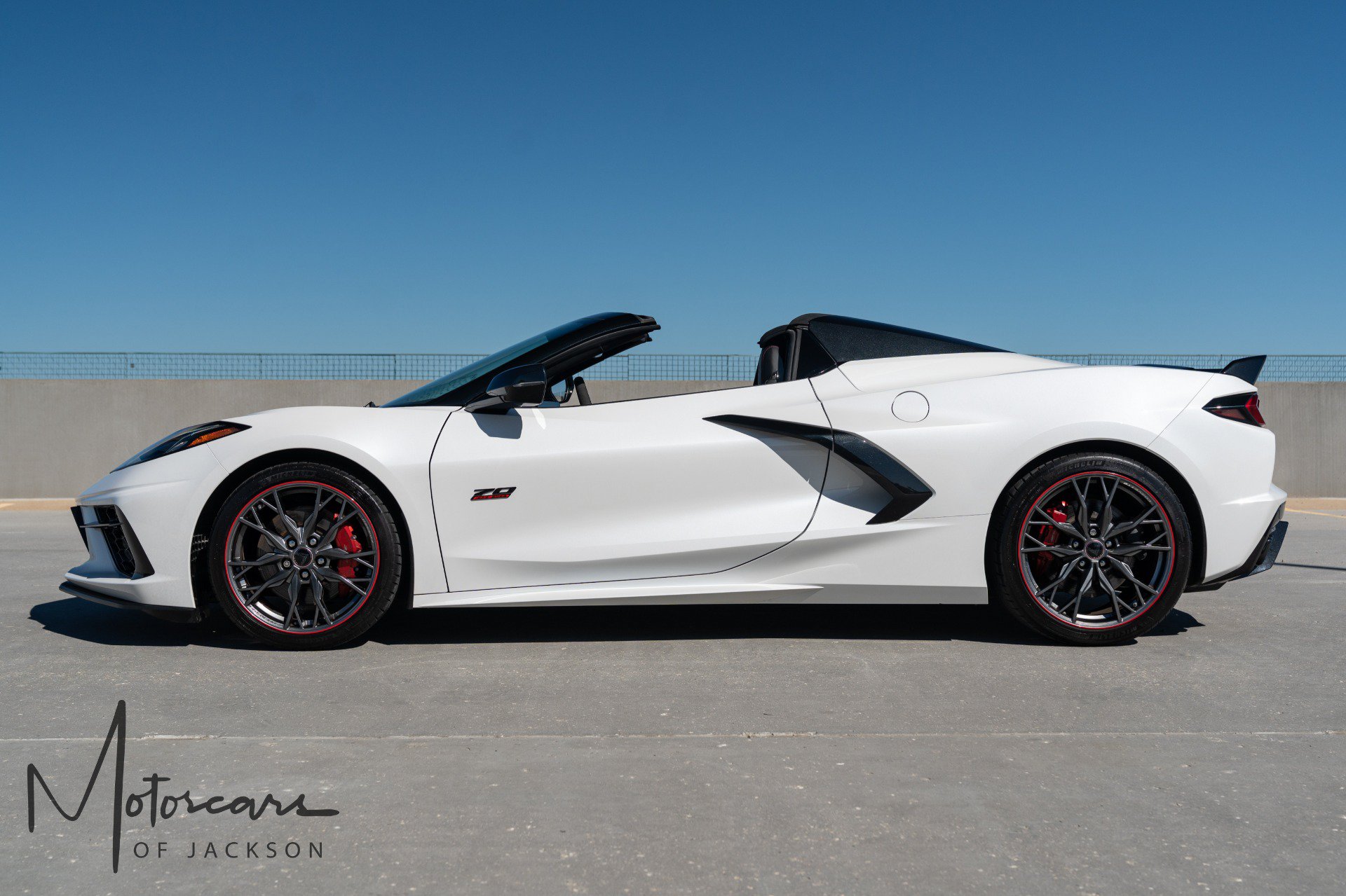 Used 2023 Chevrolet Corvette Stingray Premium Conv w/ Z51 Performance Package RWD image 8