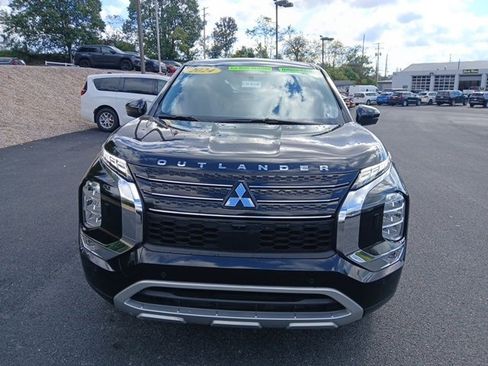 Used 2024 Mitsubishi Outlander SE image 8