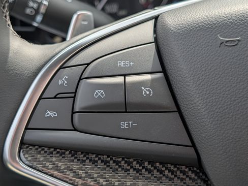 Used 2026 Cadillac XT5 Sportv w/ LPO, Floor Liner Package AWD/4WD image 24