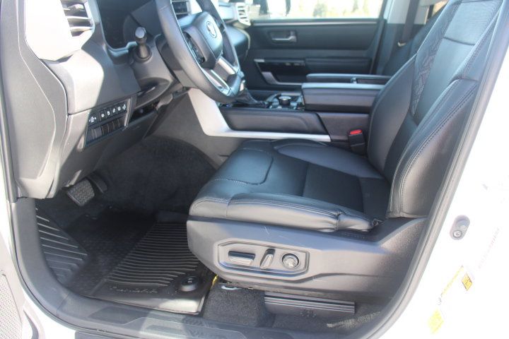 Used 2024 Toyota Tundra Limited AWD/4WD image 12
