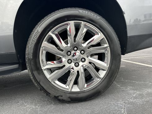 Used 2021 Chevrolet Suburban LT w/ Rear Media and Nav Package image 20