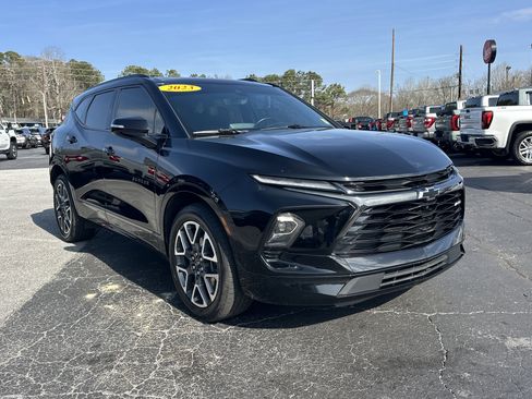 Certified 2023 Chevrolet Blazer RS w/ Driver Confidence II Package image 2