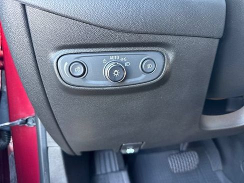 Used 2021 Chevrolet Equinox LT FWD image 26