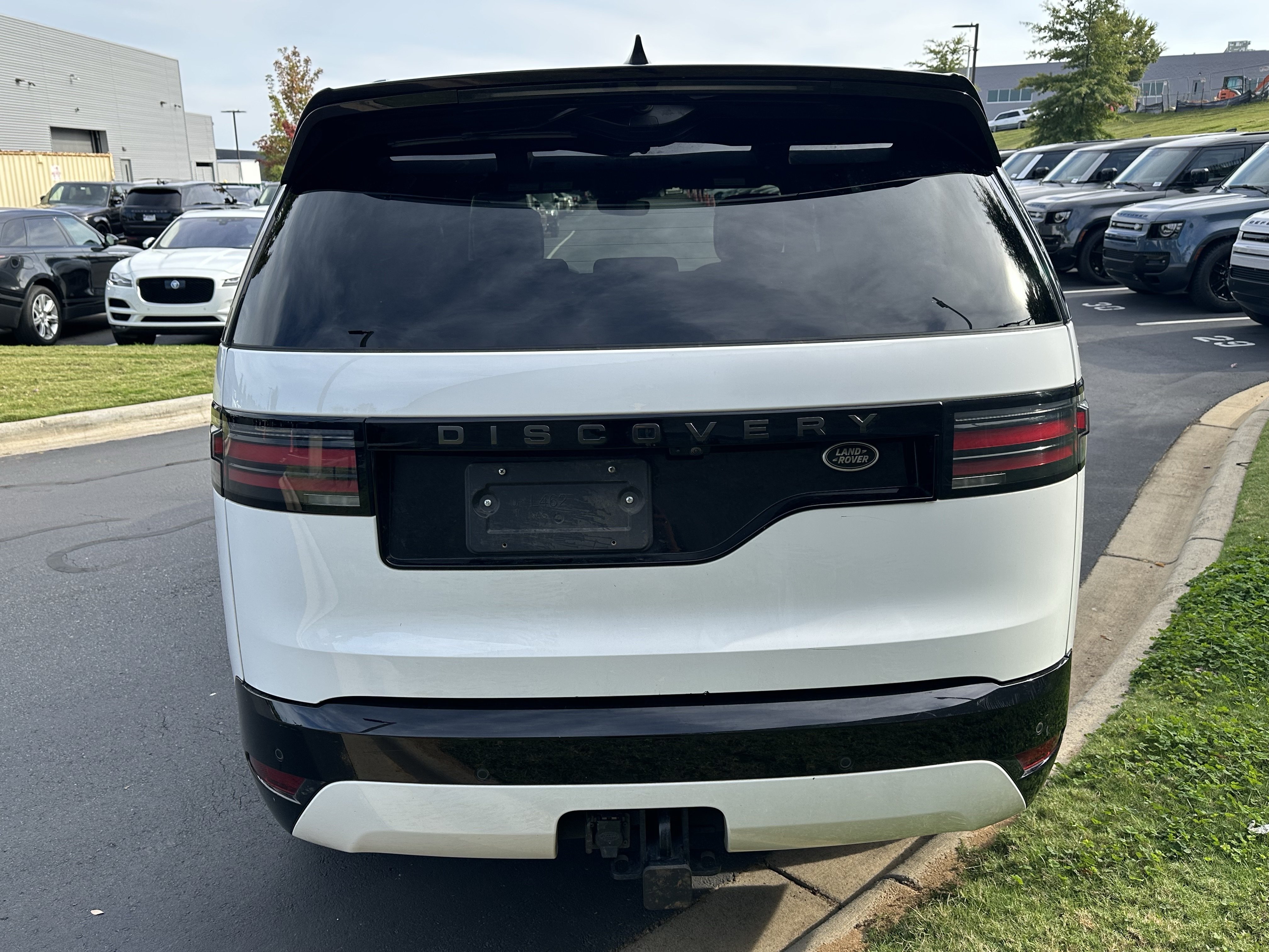 Certified 2023 Land Rover Discovery S R-Dynamic AWD/4WD image 6