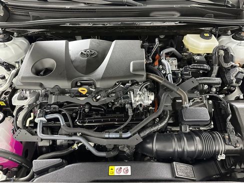 Used 2025 Toyota Camry SE image 30