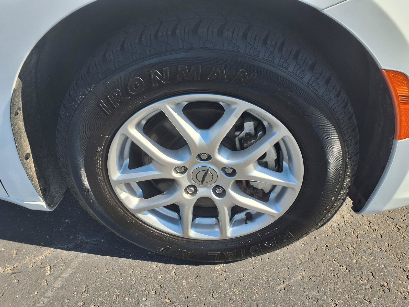 Used 2025 Chrysler Pacifica Select FWD image 12