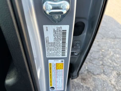 Used 2023 Honda Accord LX image 32