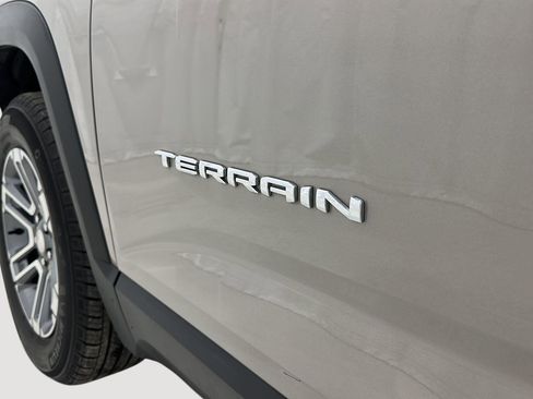 Used 2025 GMC Terrain Elevation image 30