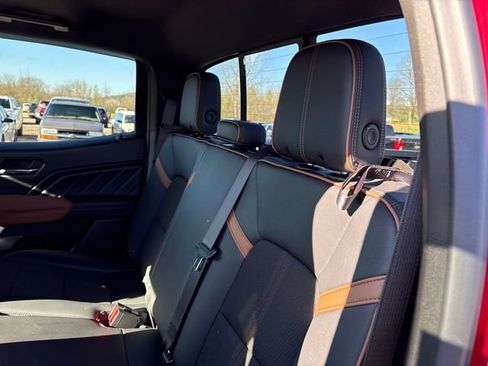 Used 2024 GMC Canyon AT4 AWD/4WD image 20