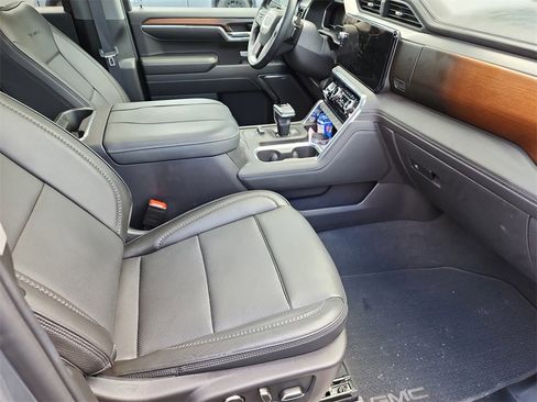 Used 2024 GMC Sierra 1500 Denali w/ Denali Reserve Package image 10