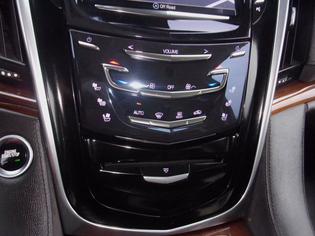 Used 2020 Cadillac Escalade Premium Luxury AWD/4WD image 29
