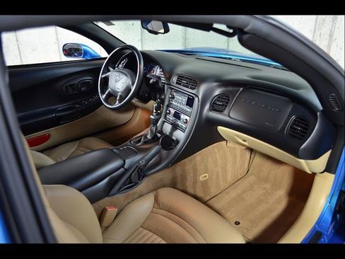 Used 2000 Chevrolet Corvette Coupe w/ Roof Pkg RWD image 21