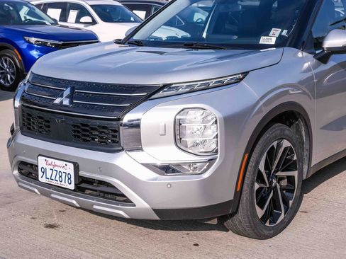 Used 2024 Mitsubishi Outlander SE AWD/4WD image 11