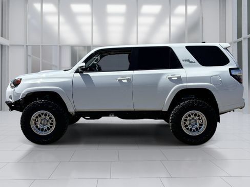 Used 2021 Toyota 4Runner TRD Off-Road Premium w/ Moonroof Package AWD/4WD image 3