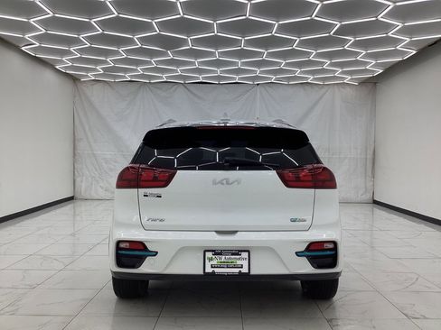 Used 2022 Kia Niro EX w/ Cold Weather Package FWD image 10