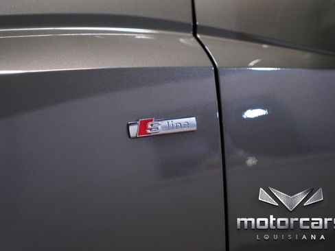 Used 2022 Audi Q3 2.0T Premium Plus w/ Premium Plus Package image 12