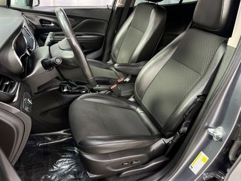 Used 2020 Buick Encore Preferred w/ Safety Package image 4