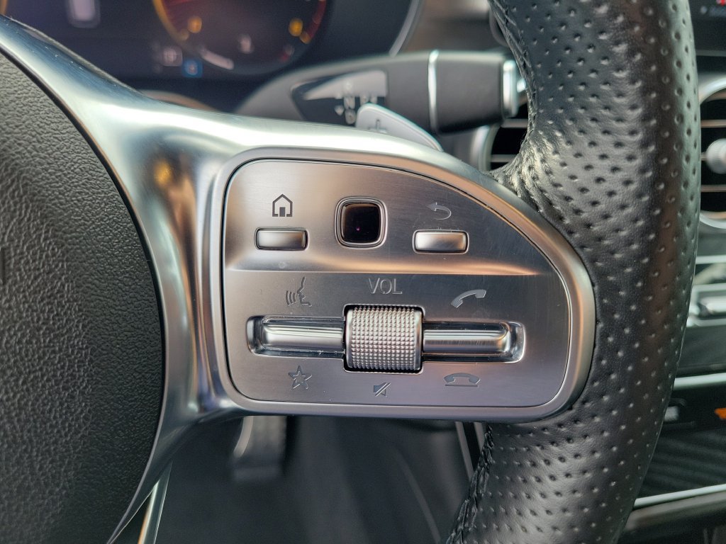 Used 2022 Mercedes-Benz GLC 300 image 6
