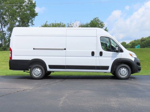 New 2023 RAM ProMaster 3500 w/ Convenience Group image 2