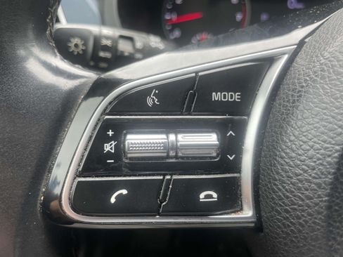 Used 2021 Kia Seltos S FWD image 19