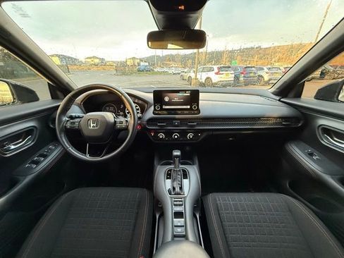 Used 2023 Honda HR-V Sport image 9