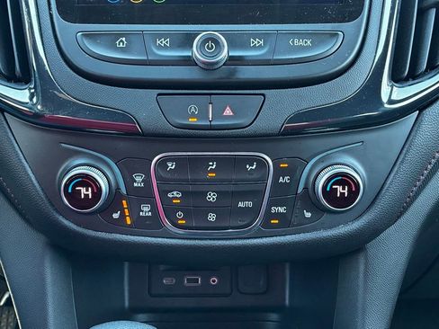 Used 2022 Chevrolet Equinox RS w/ RS Leather Package AWD/4WD image 34