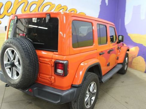 Used 2019 Jeep Wrangler Unlimited Sahara w/ Uconnect 4C Nav & Sound Group AWD/4WD image 8
