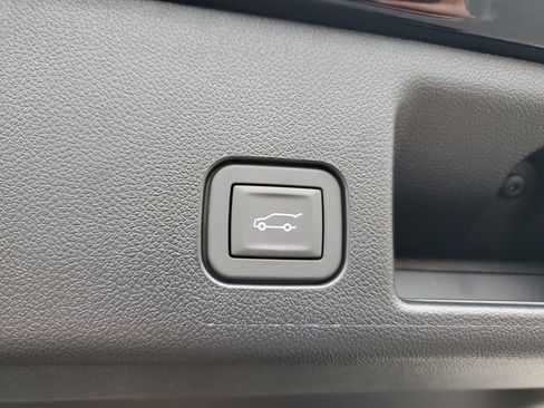 New 2026 Chevrolet Equinox EV LT FWD image 10