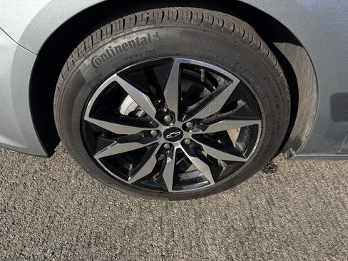 Used 2025 Chevrolet Malibu RS image 9