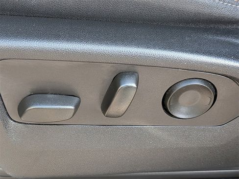 Used 2023 Chevrolet Silverado 1500 High Country image 19