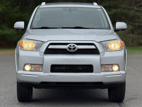 Used 2010 Toyota 4Runner Limited AWD/4WD image 3